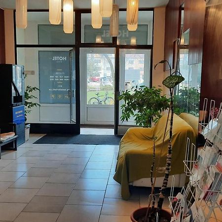 Hotel Kristl Пардубице Екстериор снимка