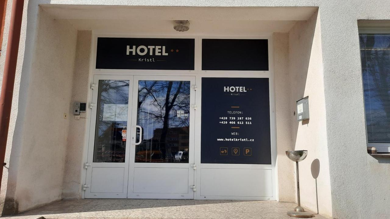 Hotel Kristl Пардубице Екстериор снимка